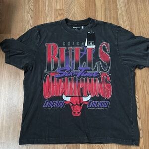 Abercrombie & Fitch Black Graphic T-Shirt